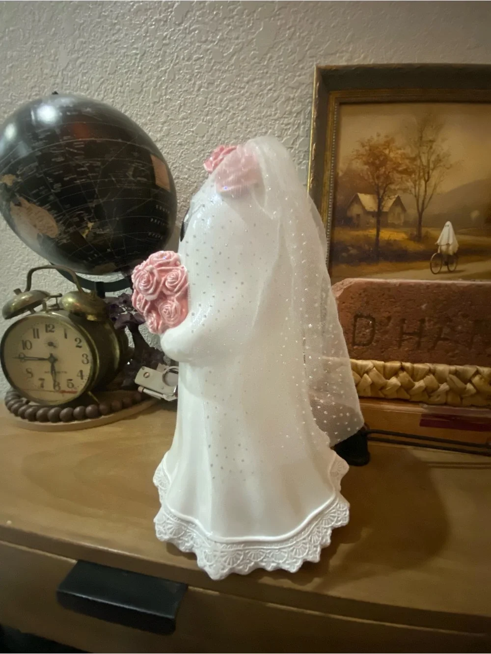 Bridal ghost Halloween figure